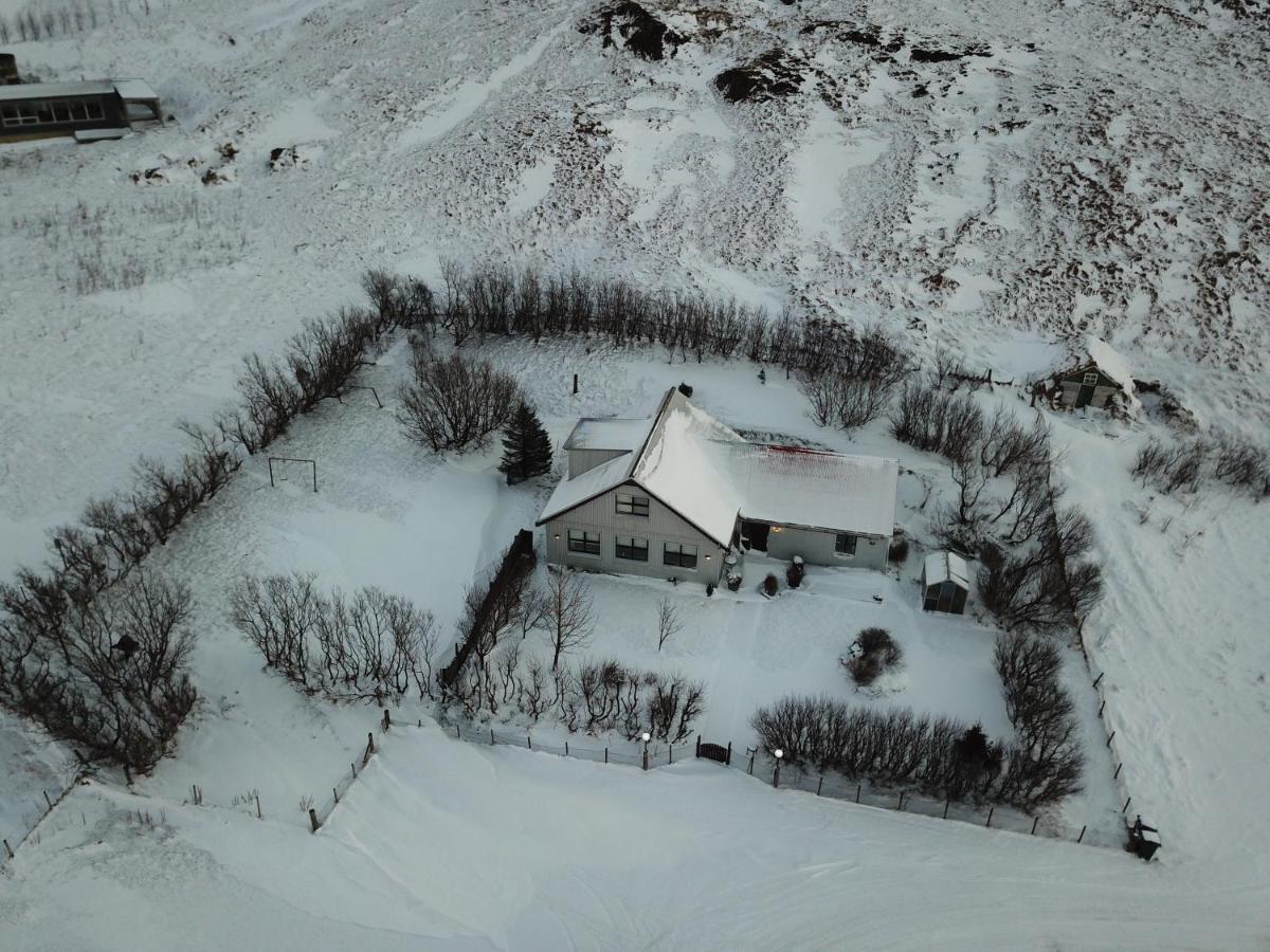 Prestshus 2 Guesthouse Vík Exteriör bild