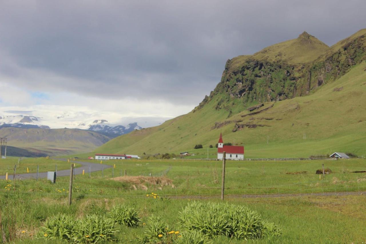 Prestshus 2 Guesthouse Vík Exteriör bild